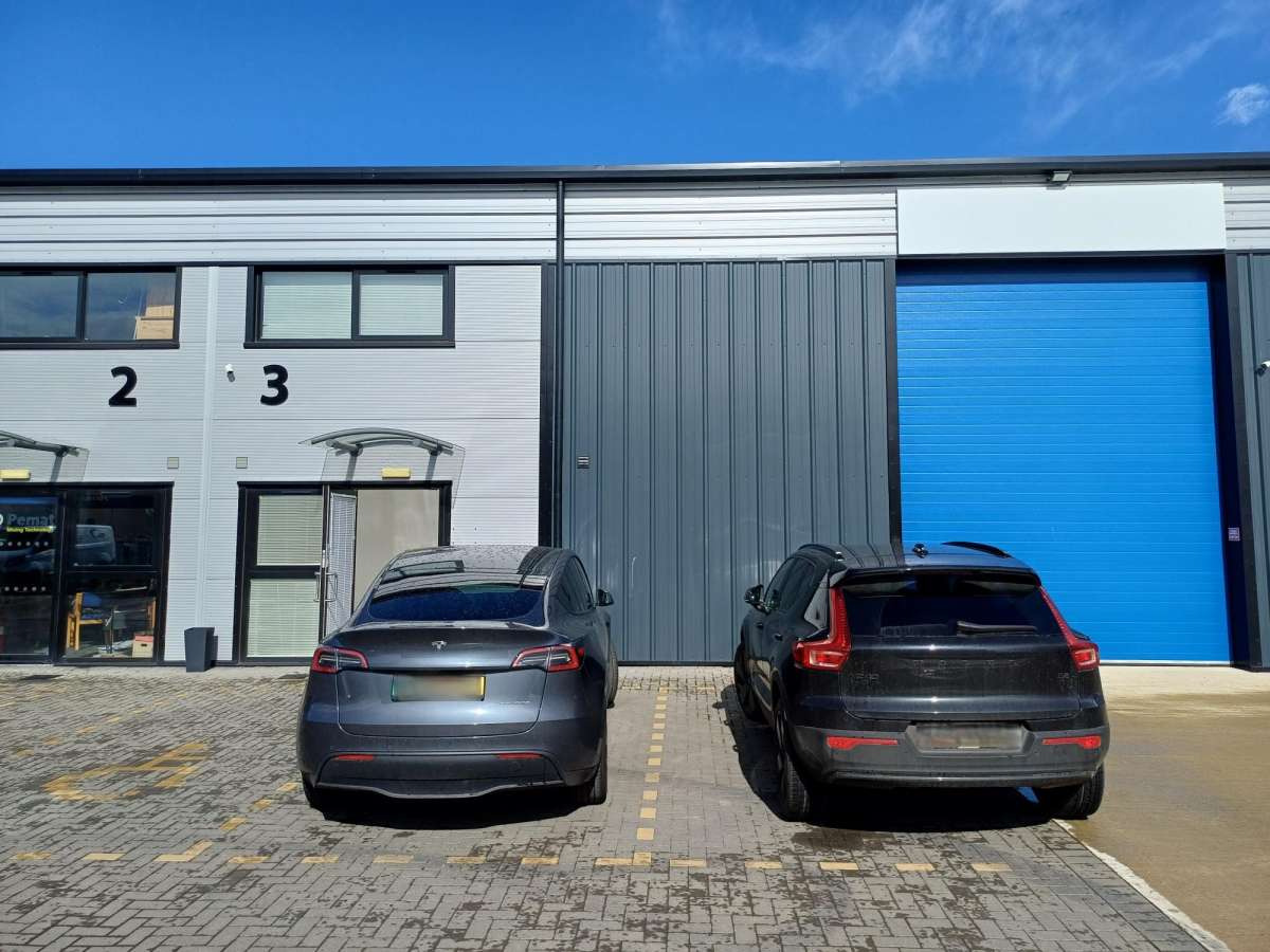 Industrial Unit To Let, Peterborough