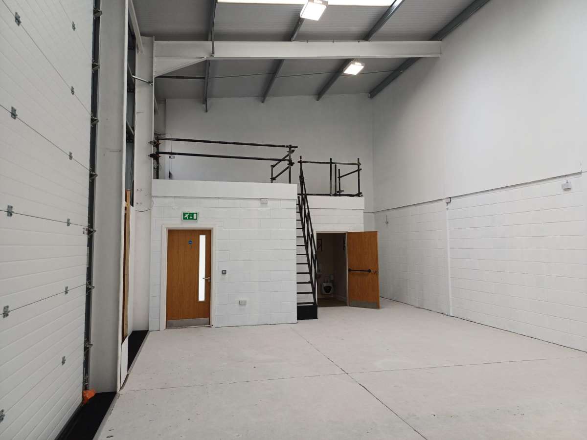 Industrial Unit in Peterborough - photo 2