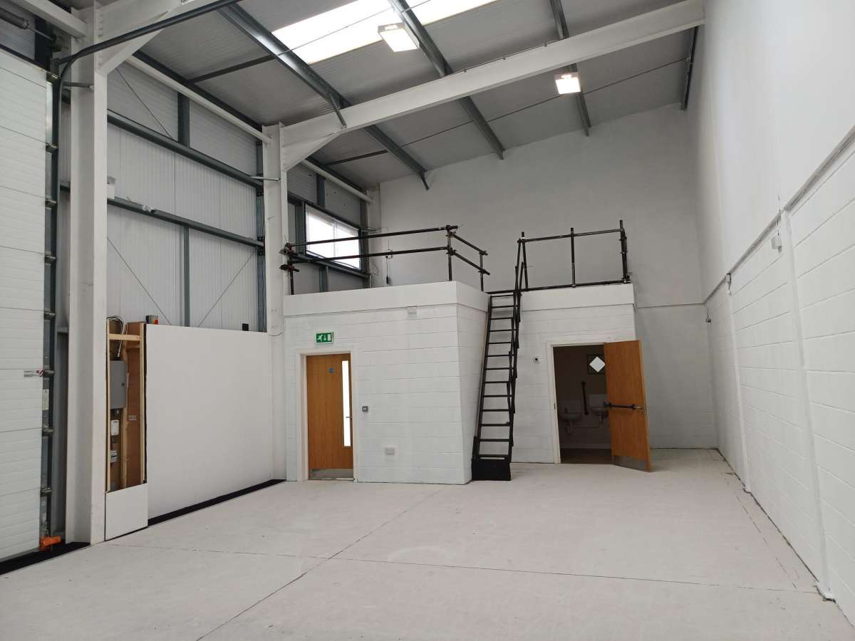 Industrial Unit in Peterborough - photo 4