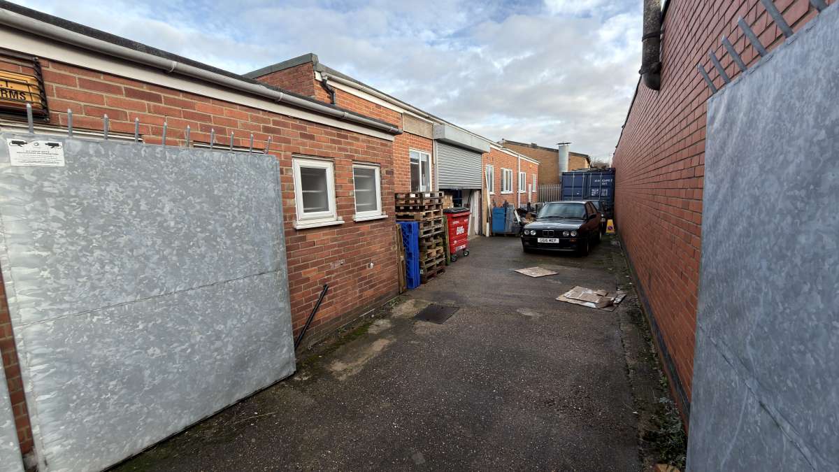 Industrial Unit in Long Eaton - photo 3