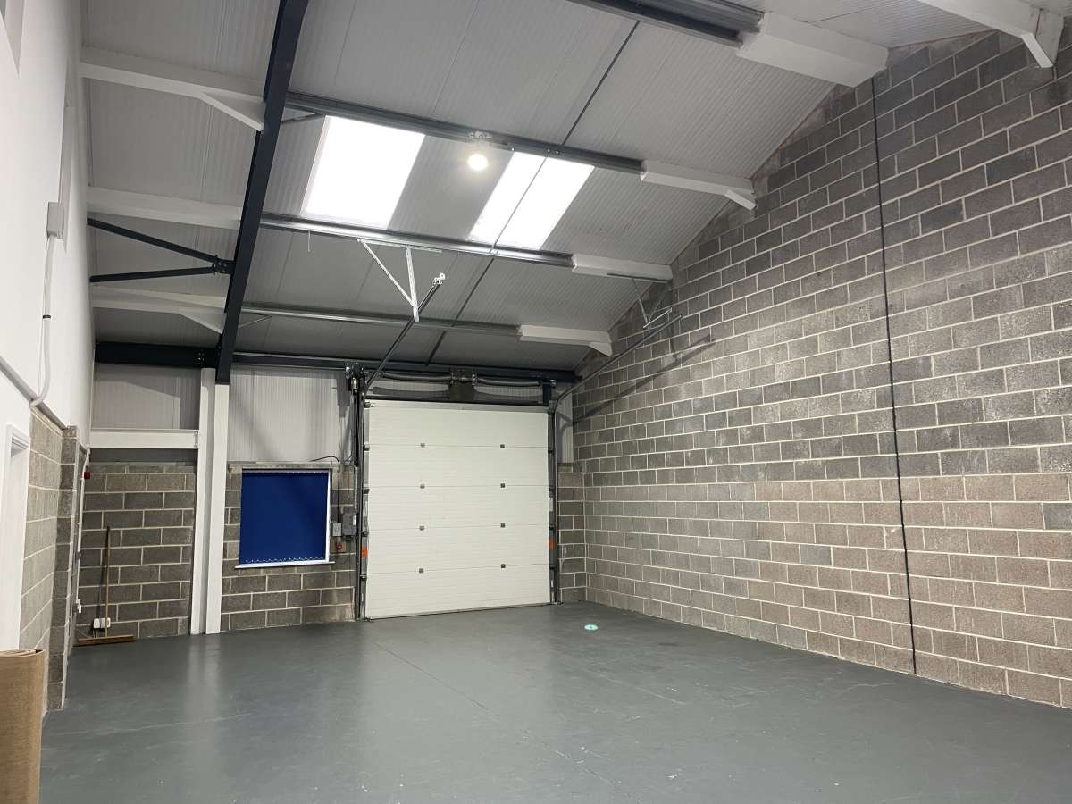 Industrial Unit in Bristol - photo 2