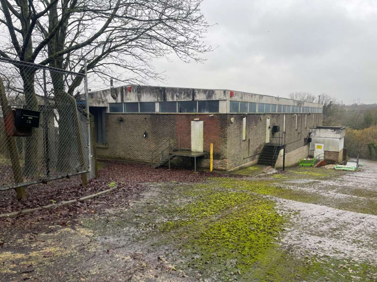 Industrial Unit in Basingstoke - photo 3