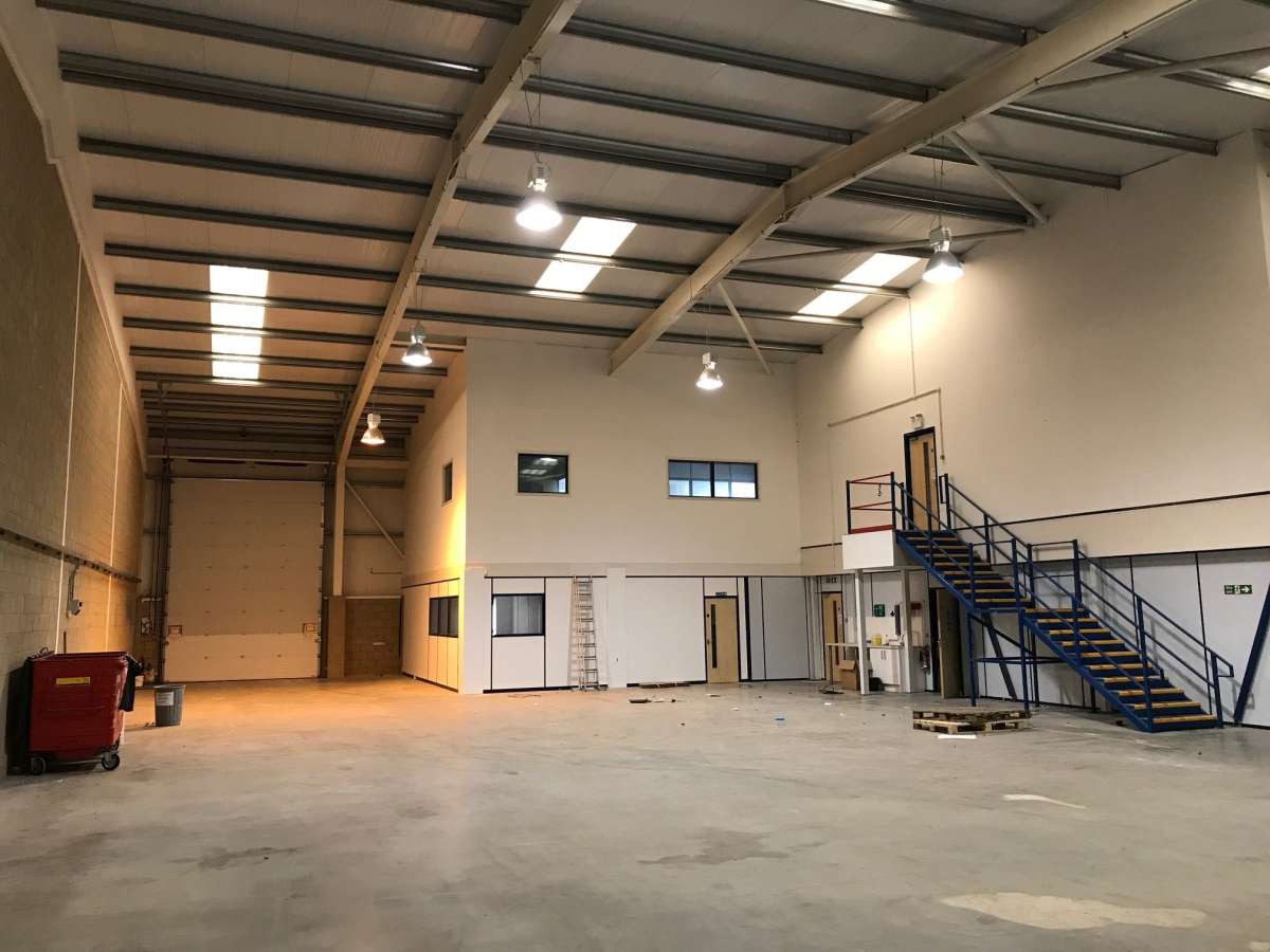 Industrial Unit in Fareham - photo 4