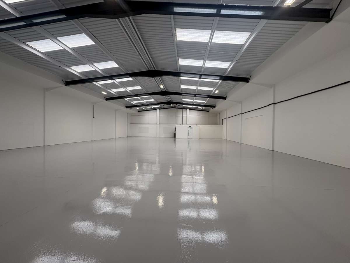 Industrial Unit in Old Wolverton - photo 2