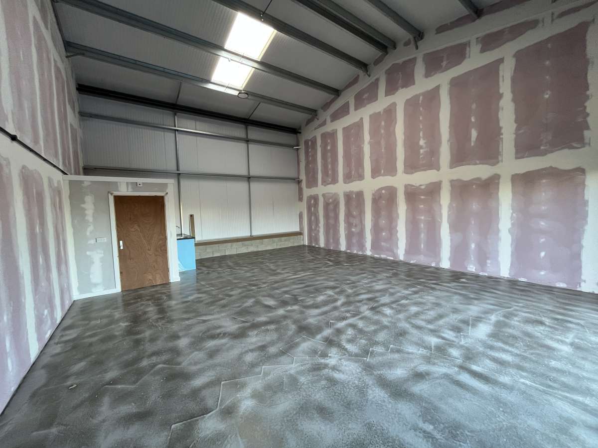 Industrial Unit in Lincoln - photo 4