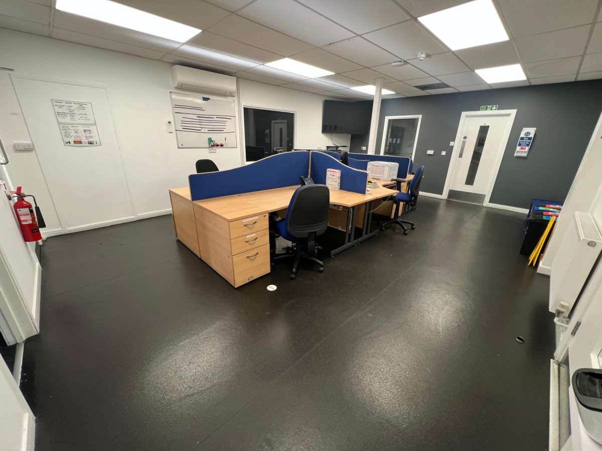 Industrial Unit in Roydon - photo 4