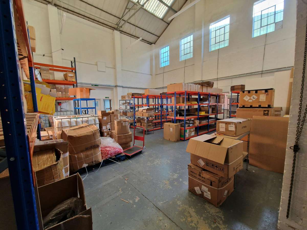 Industrial Unit in Fareham - photo 2