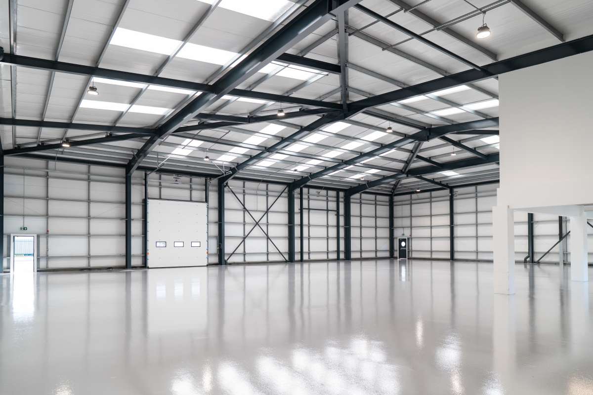 Industrial Unit in London - photo 4