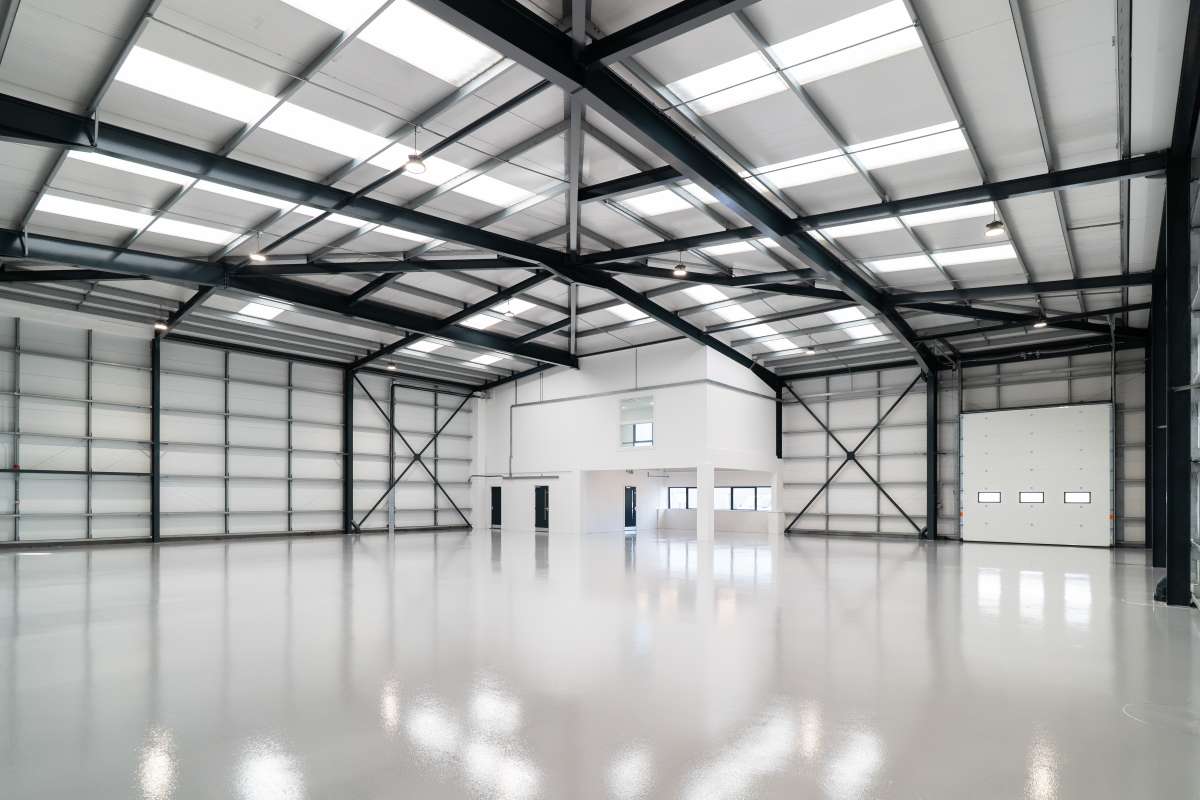 Industrial Unit in London - photo 3