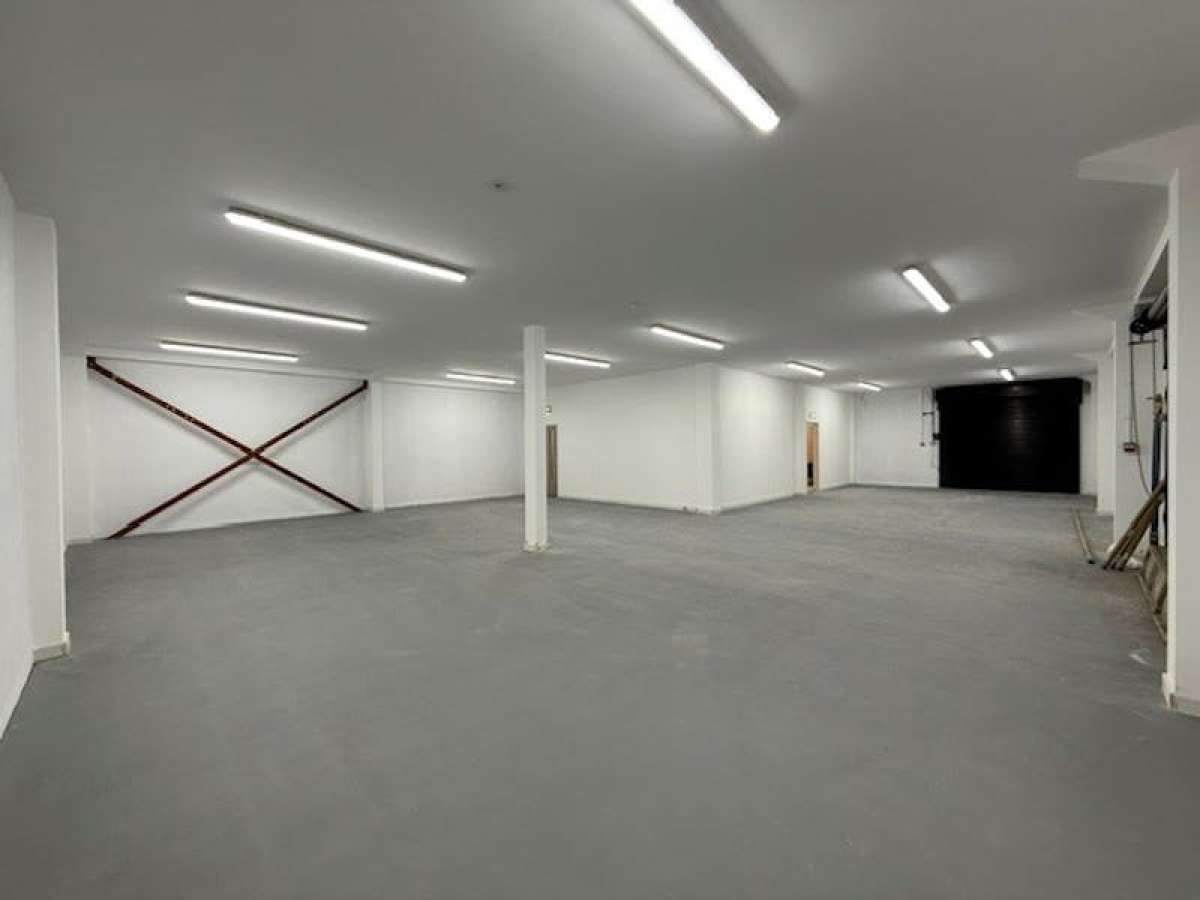 Industrial Unit in Horndean - photo 3