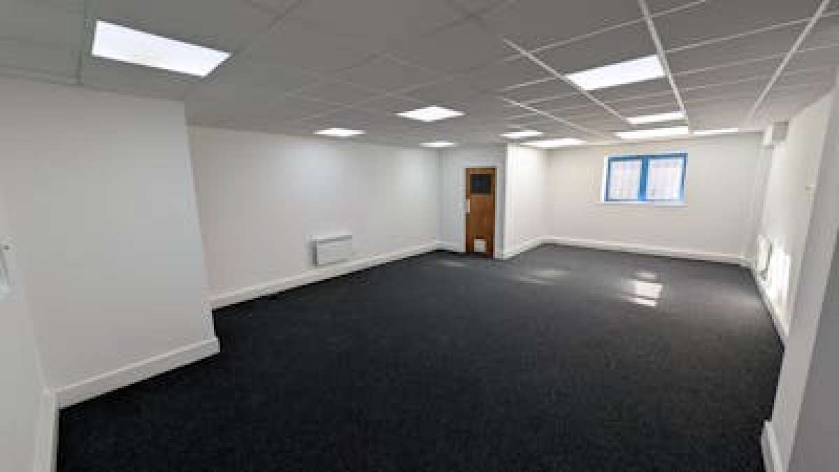 Industrial Unit in Lymington - photo 4