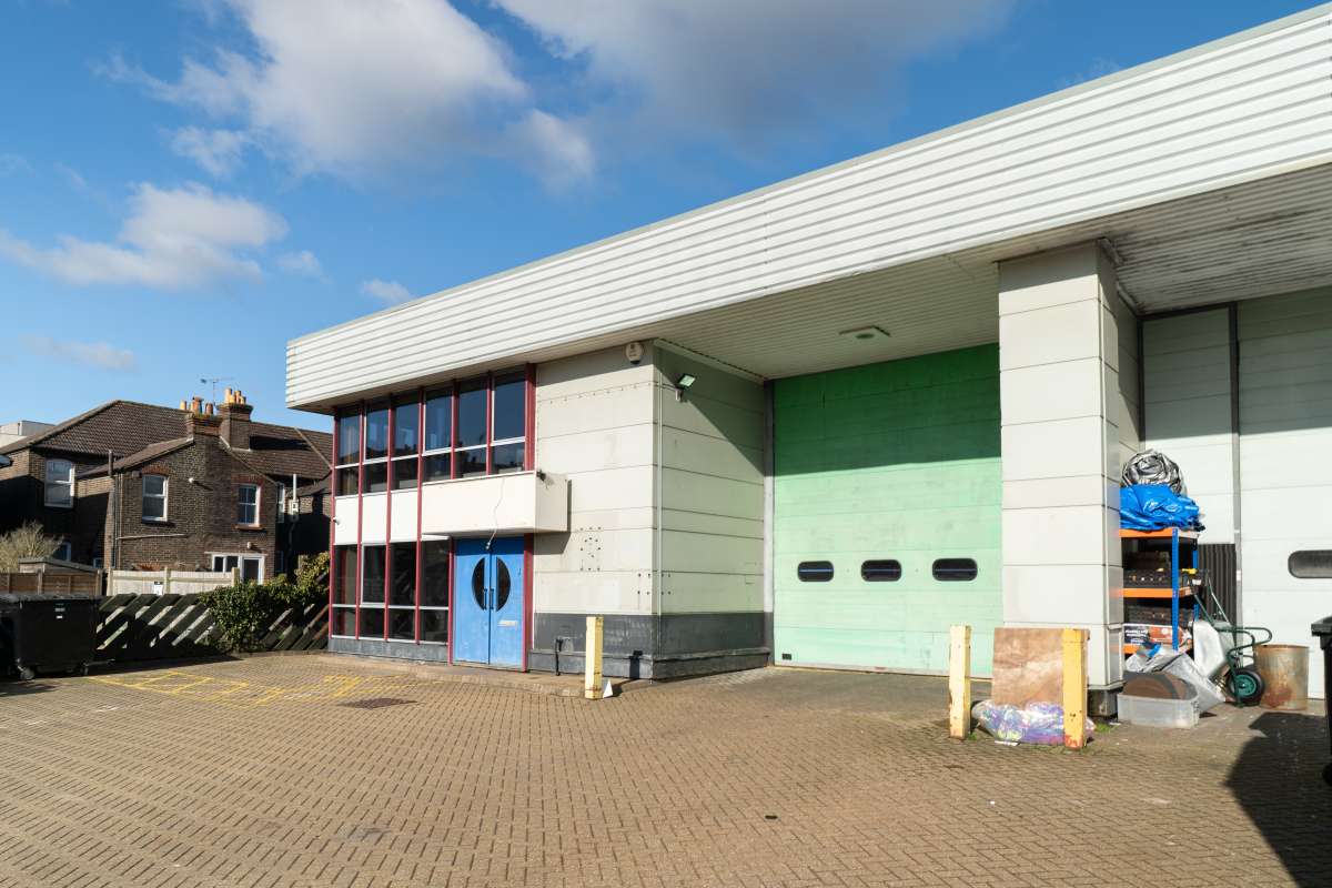 Industrial Unit To Let, Guildford
