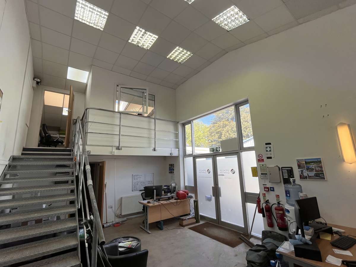 Industrial Unit To Let, Clyst St. Mary