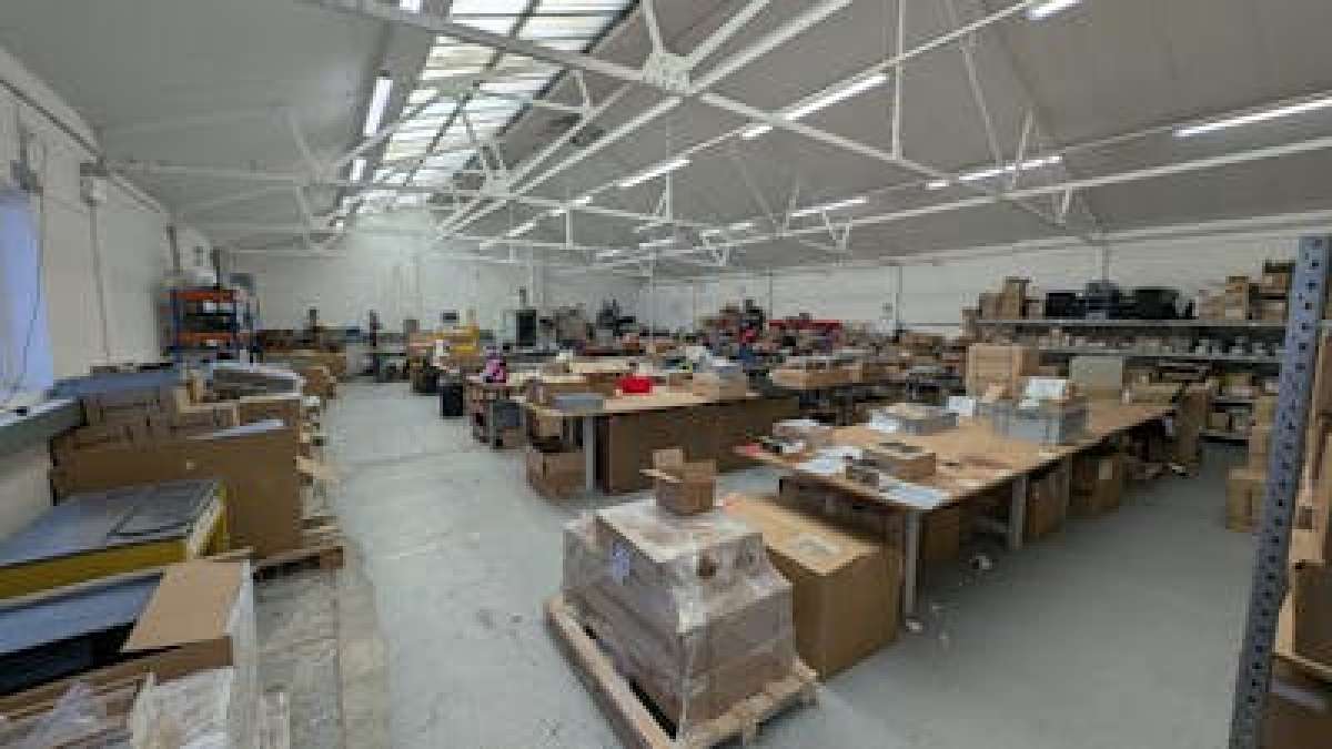 Industrial Unit in Southampton - photo 3