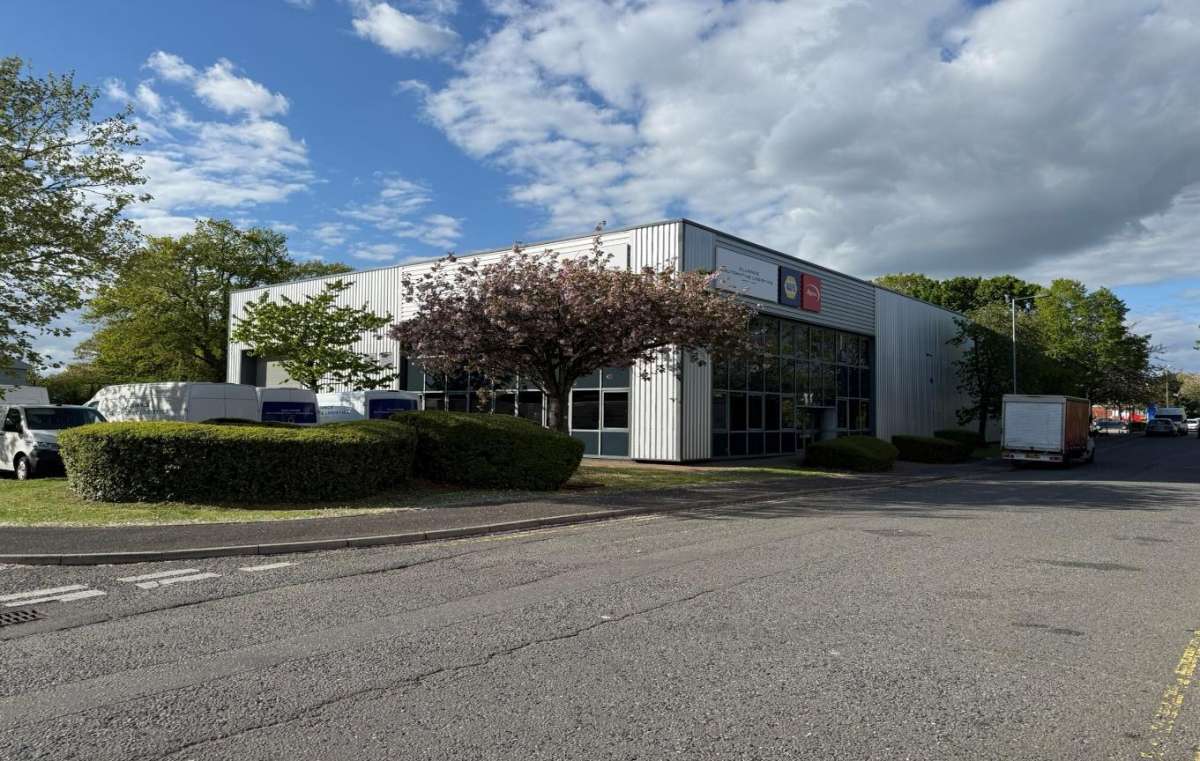 Industrial Unit in Southampton - photo 2