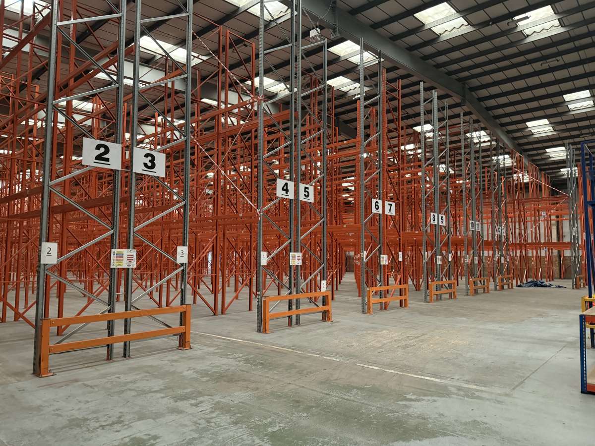 Industrial Unit in Harlow - photo 3