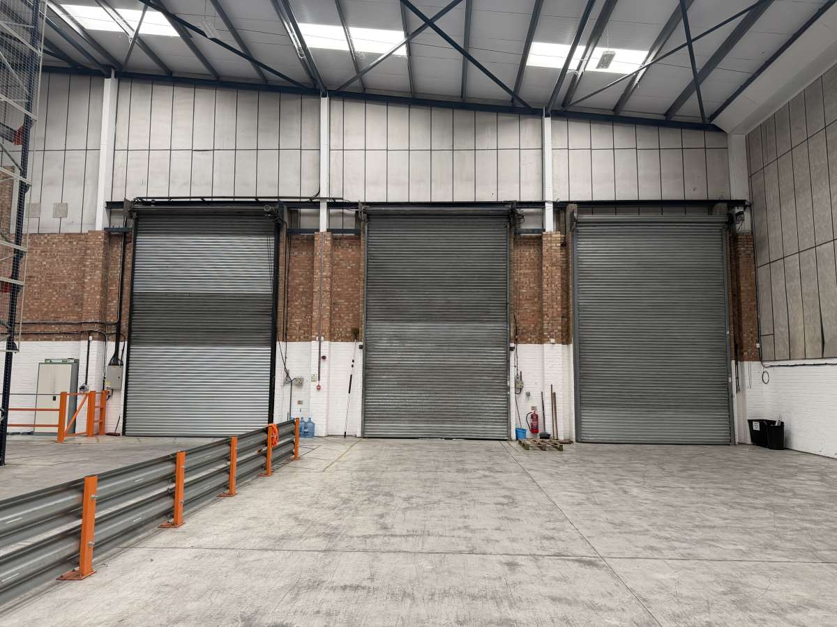 Industrial Unit in Harlow - photo 4