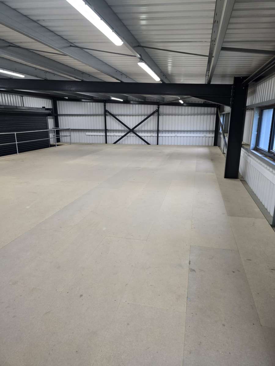 Industrial Unit in Plympton - photo 2