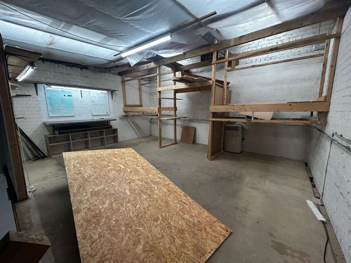 Industrial Unit in Nottingham - photo 4
