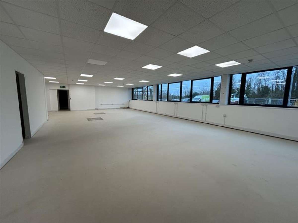 Industrial Unit in Plymouth - photo 2
