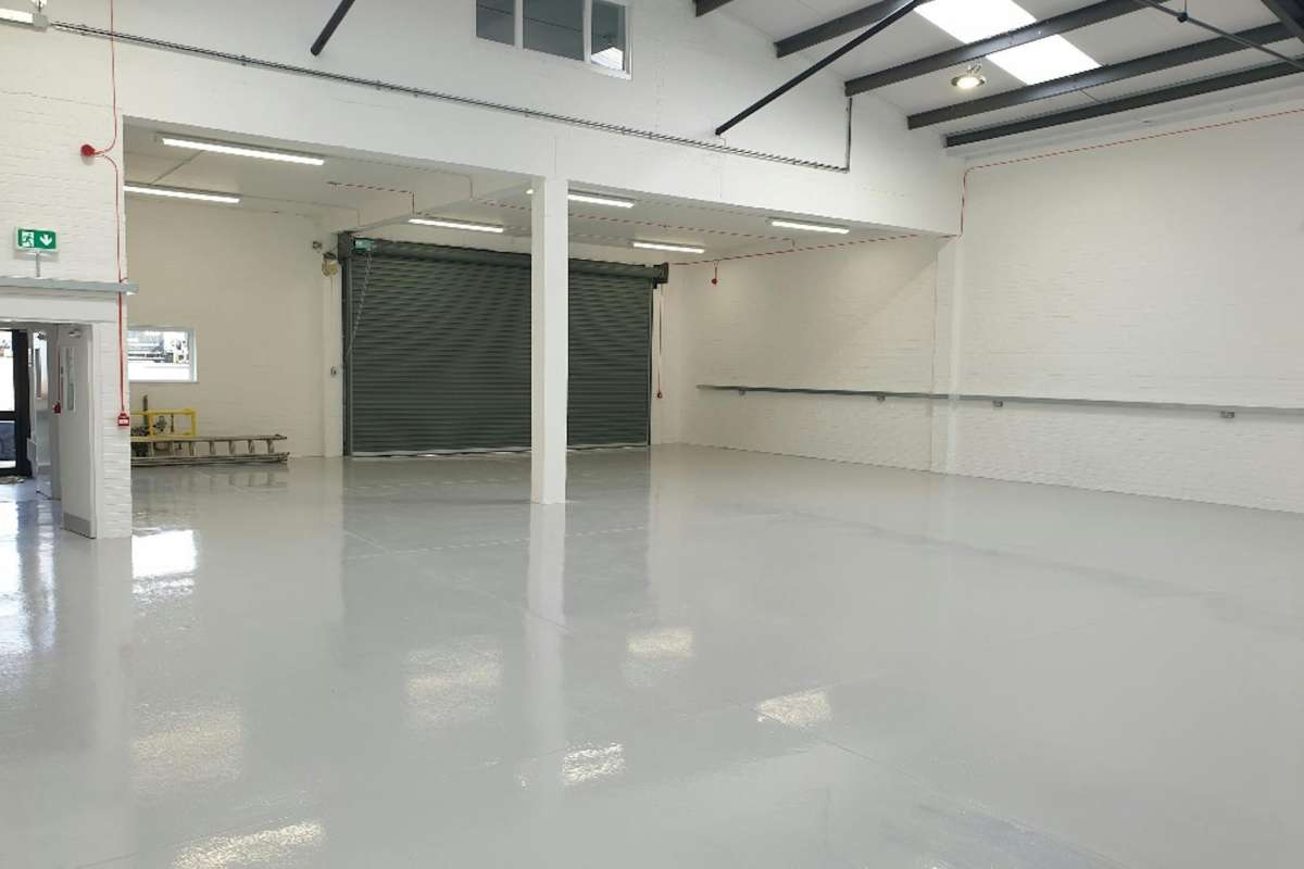Industrial Unit in London - photo 2