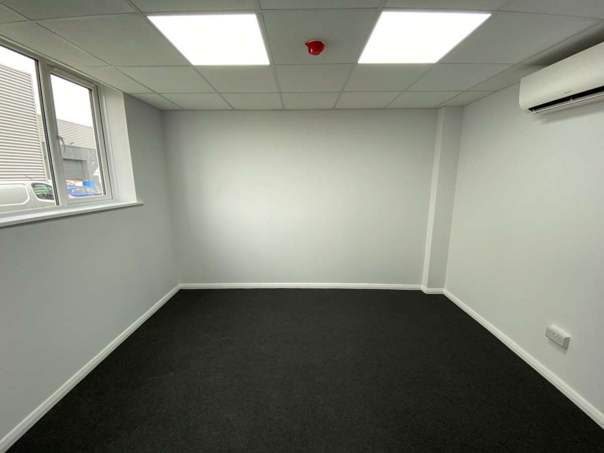 Industrial Unit in Sevenoaks - photo 2