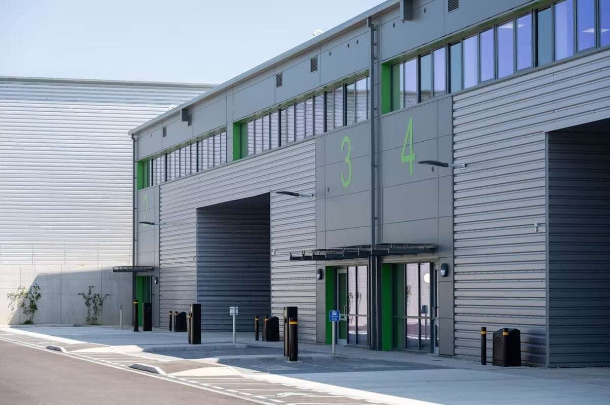 Industrial Unit To Let, Dagenham
