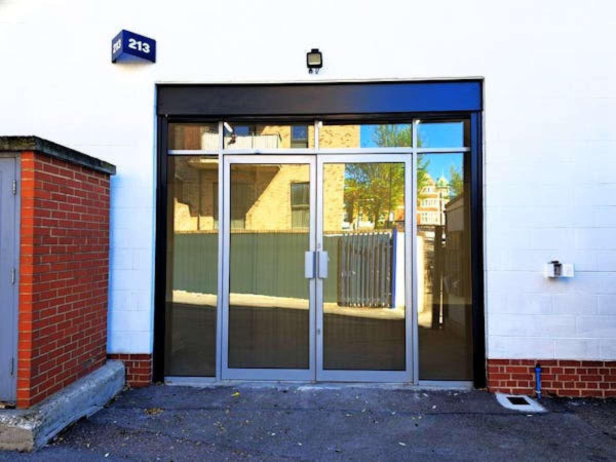 Industrial Unit in London - photo 2