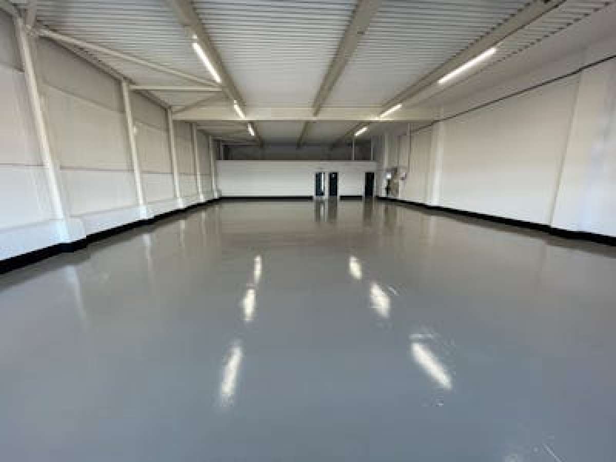 Industrial Unit in Peterborough - photo 2