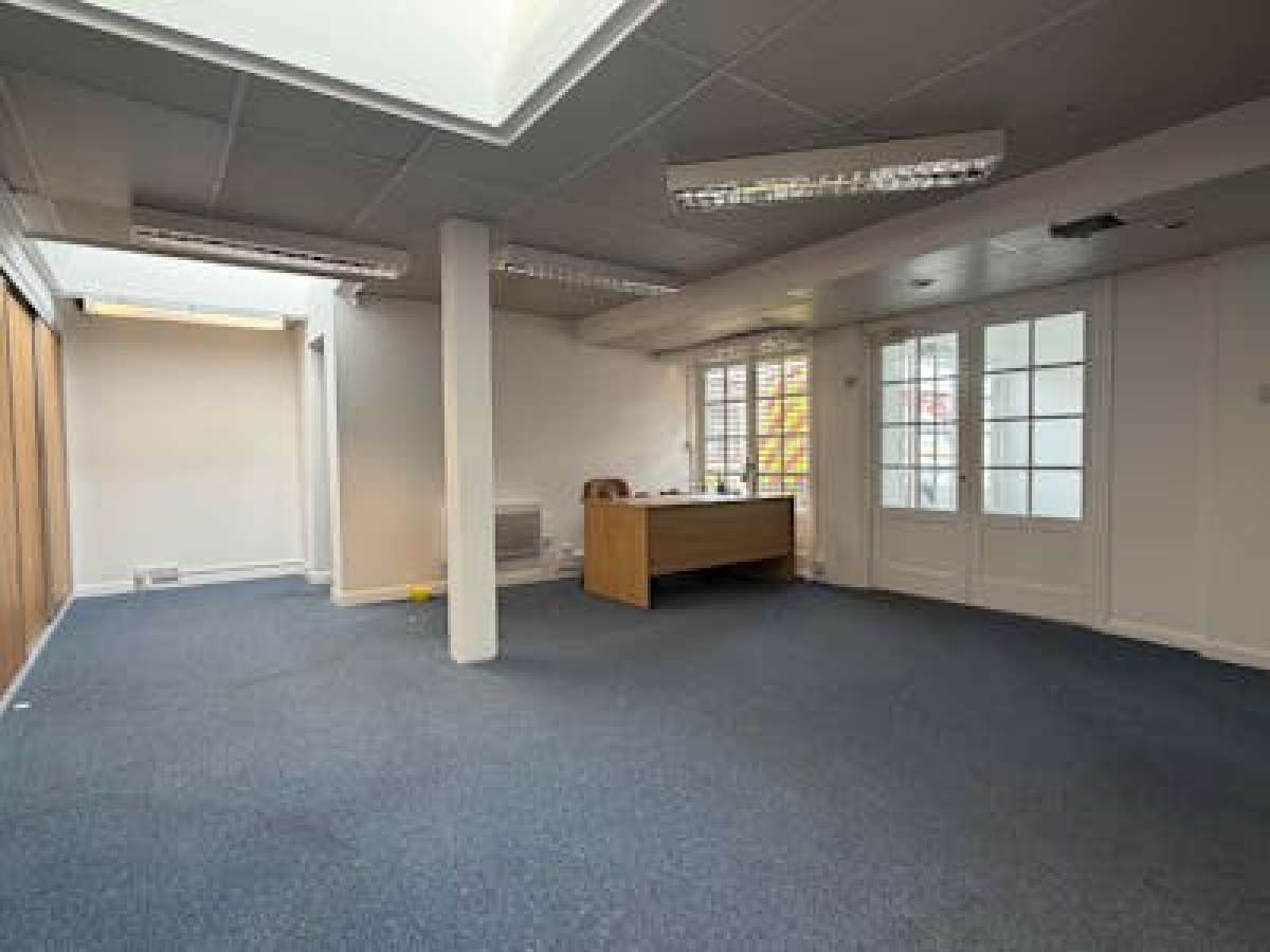 Industrial Unit in Southampton - photo 4