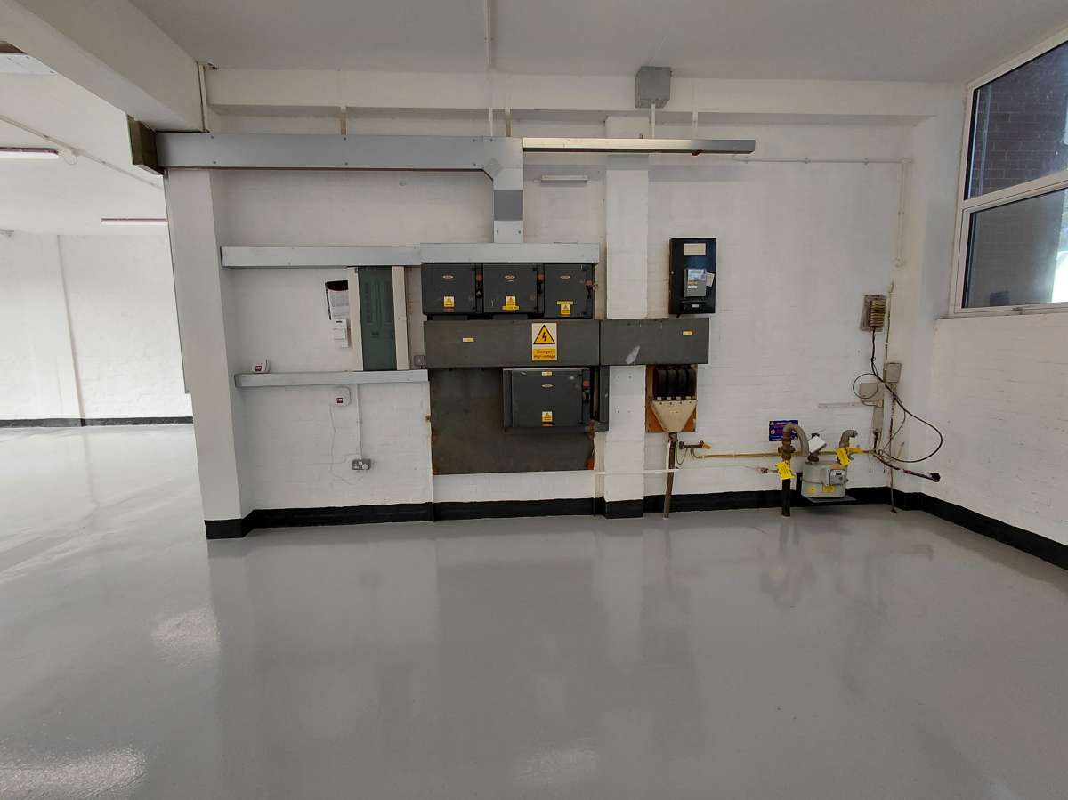 Industrial Unit in Mitcham - photo 4