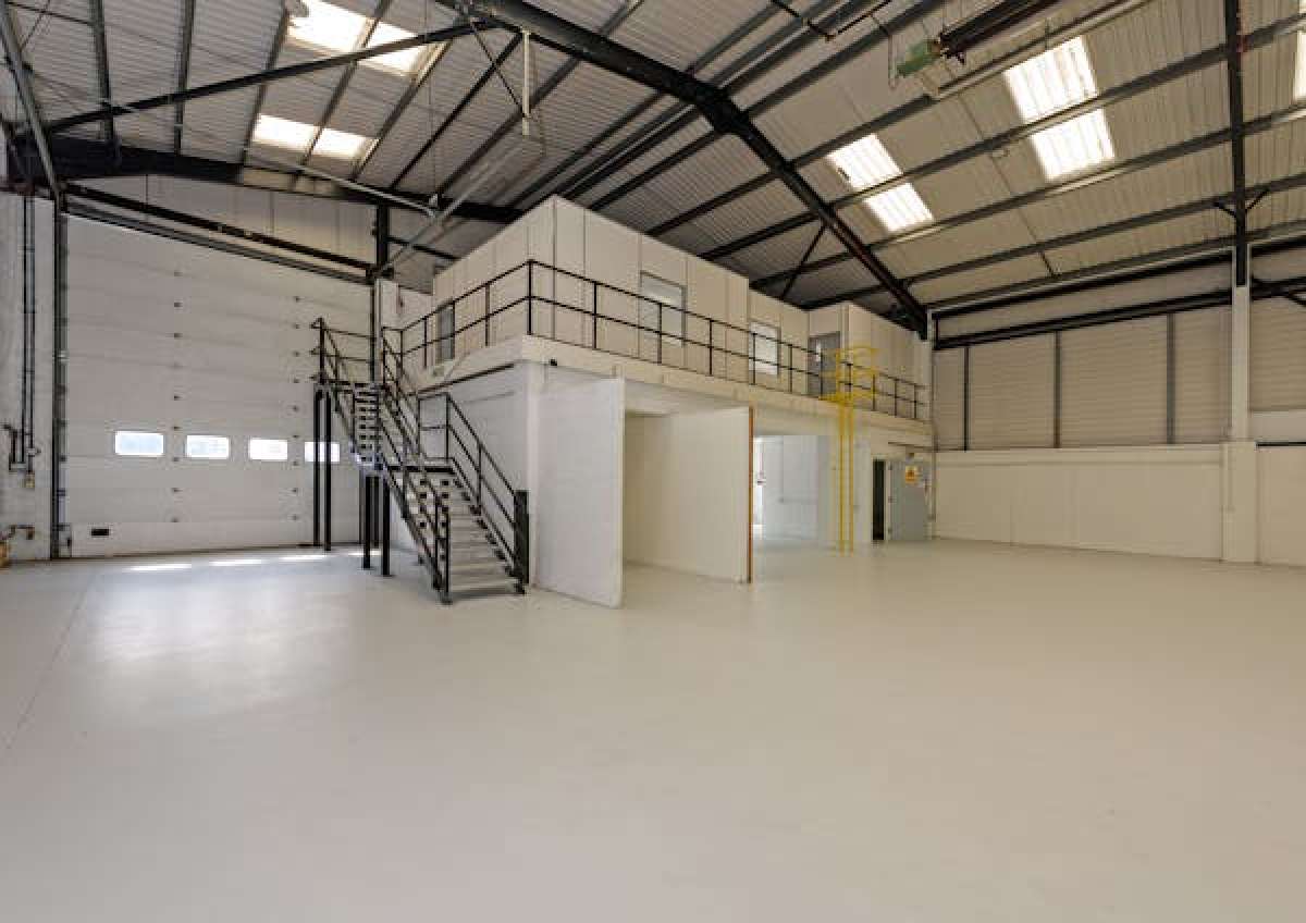 Industrial Unit in Brierley Hill - photo 4