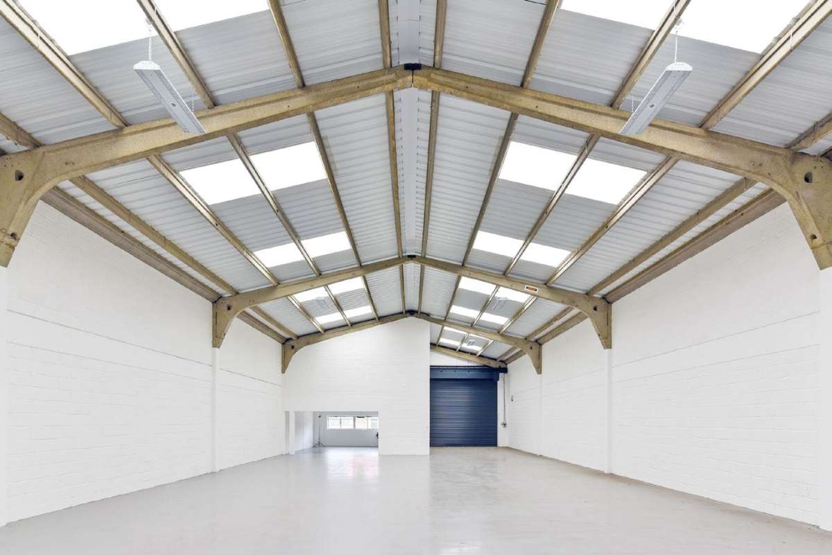 Industrial Unit in Sydenham - photo 2