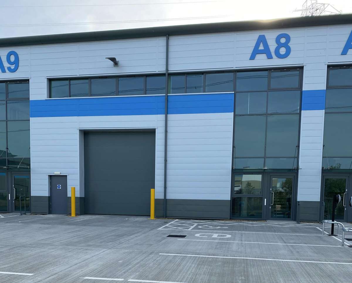 Industrial Unit in Dartford - photo 2