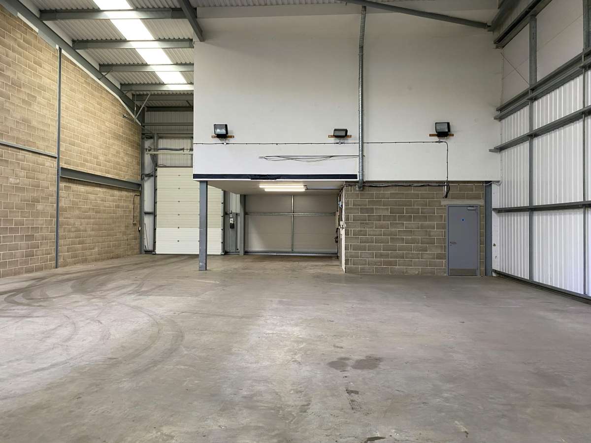 Industrial Unit in Grays - photo 3