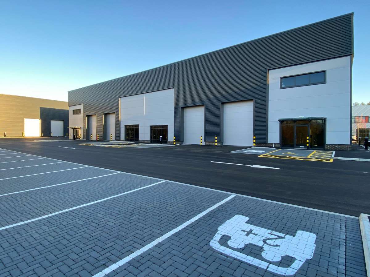 Industrial Unit in Orbital Park - photo 3