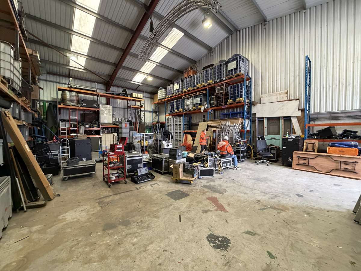 Industrial Unit in Oldham - photo 4