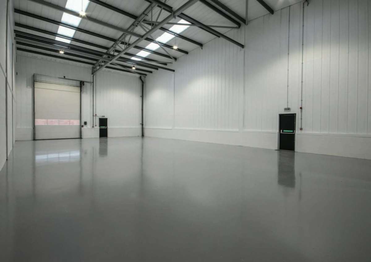 Industrial Unit in Croydon - photo 2