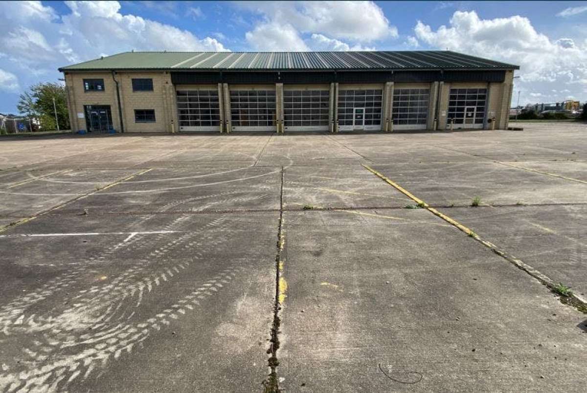 Industrial Unit To Let, Manston