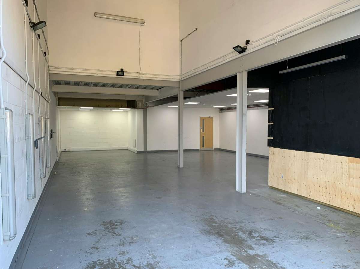 Industrial Unit in Erith - photo 2