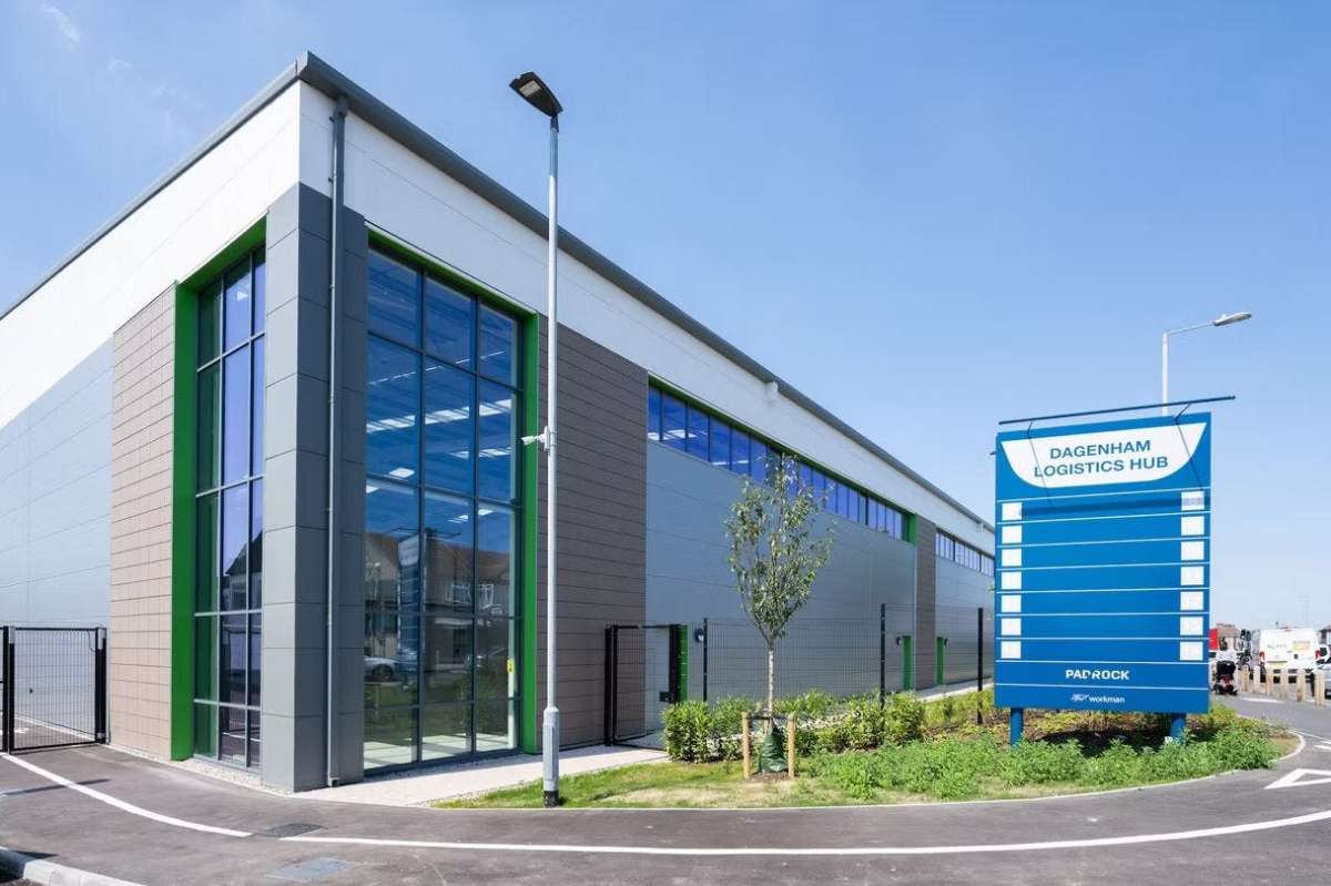 Industrial Unit in Dagenham - photo 2