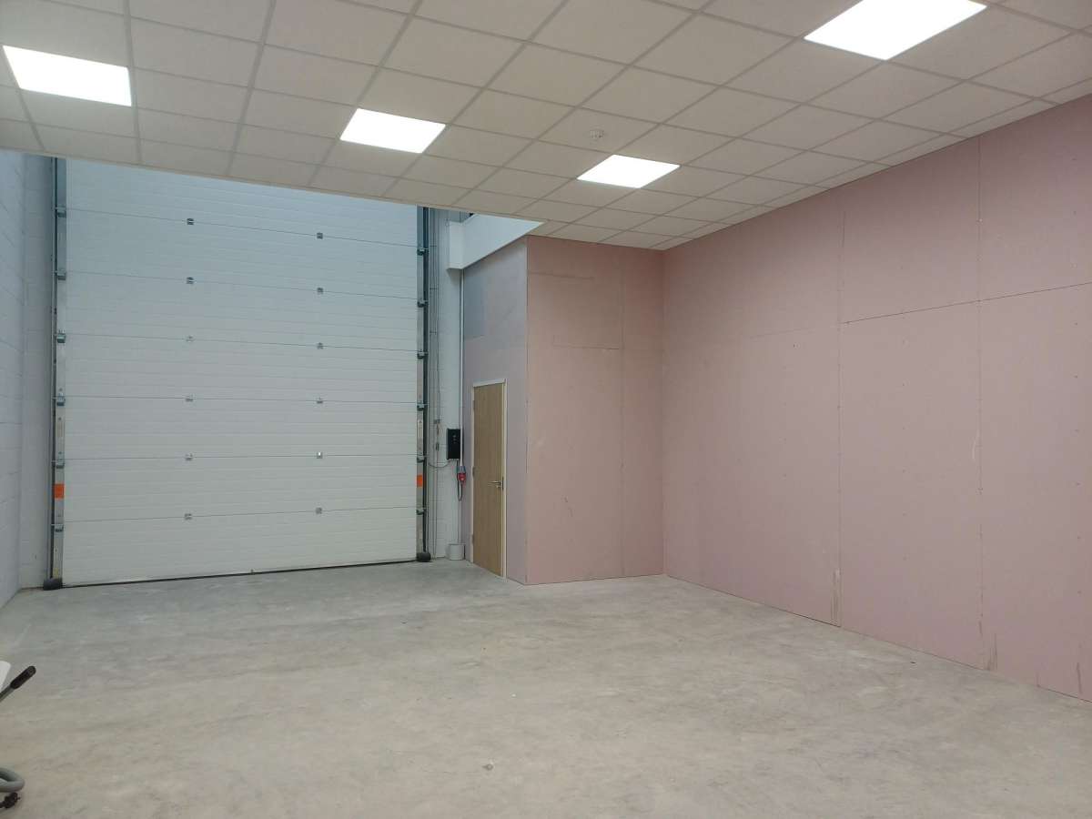 Industrial Unit in Northampton - photo 3