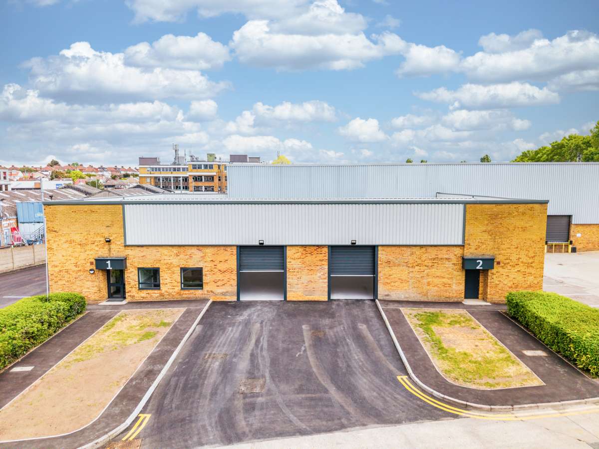 Industrial in Woodford Green