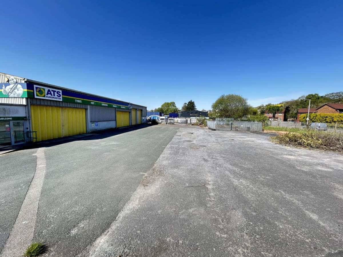 Industrial Unit in Plymouth - photo 2