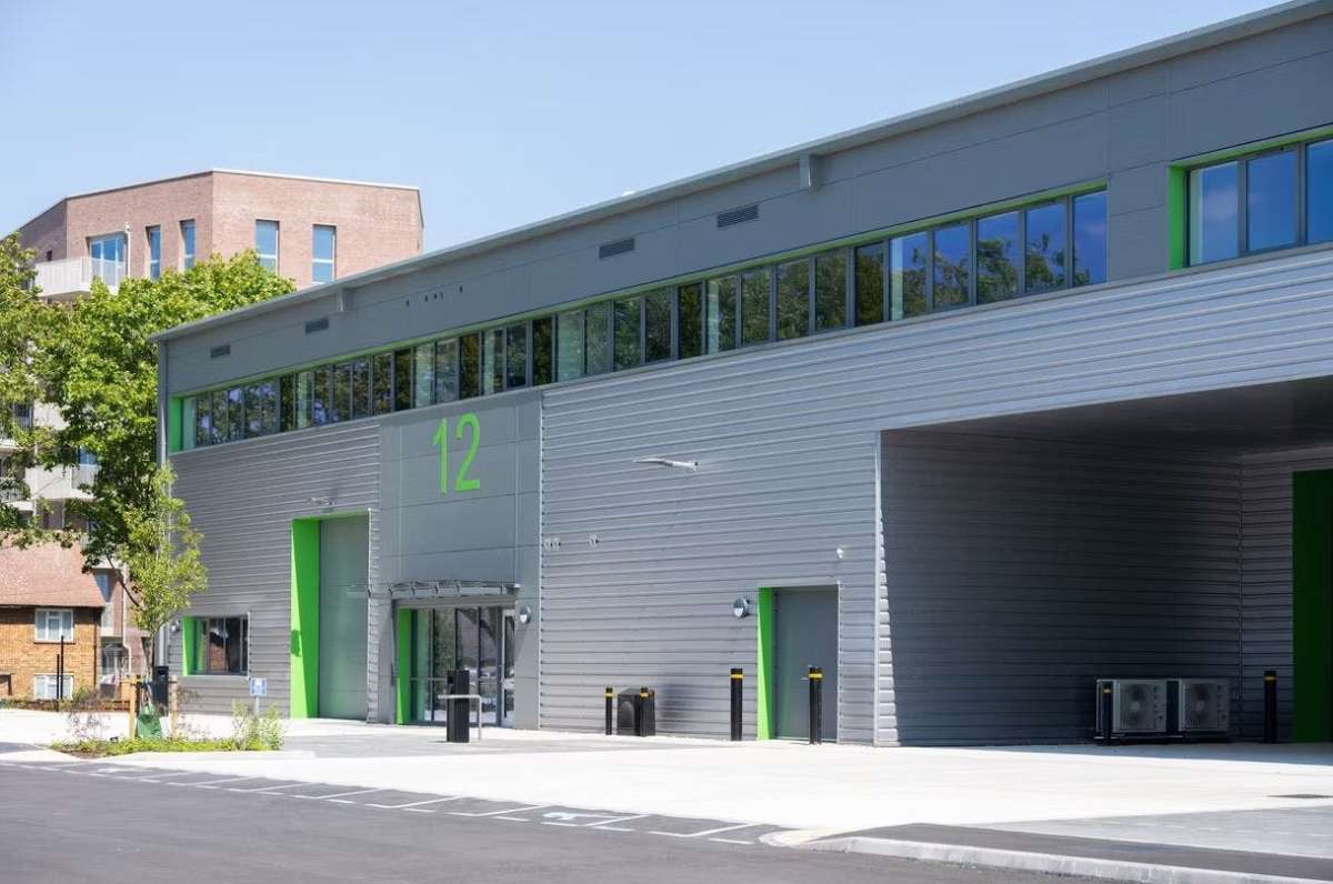 Industrial Unit To Let, Dagenham