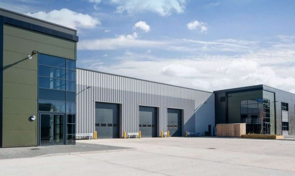 Industrial Unit in Barking - photo 3