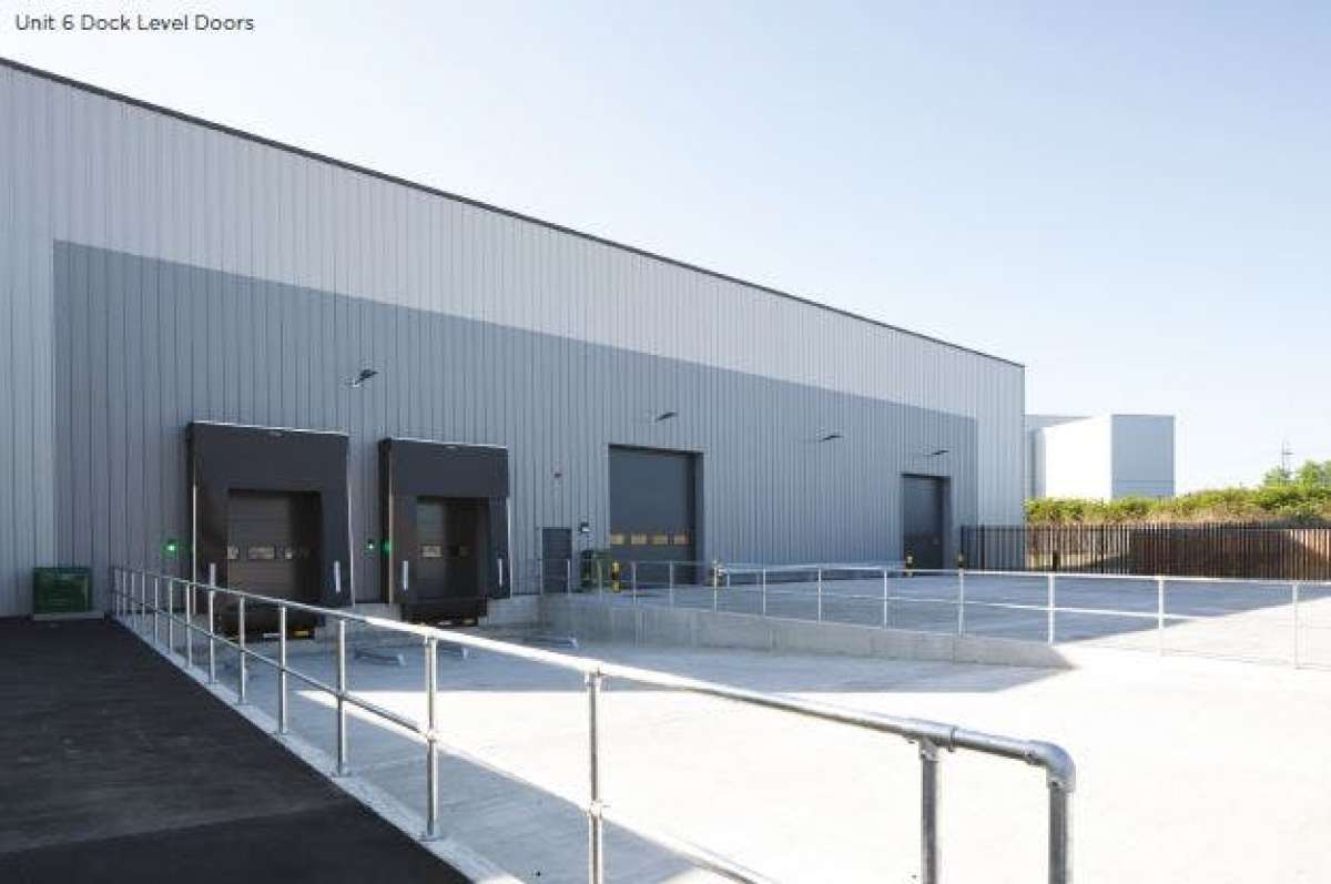 Industrial Unit in Barking - photo 3