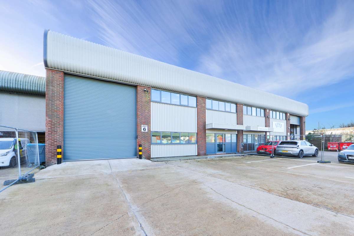 Industrial Unit To Let, Quarry Wood