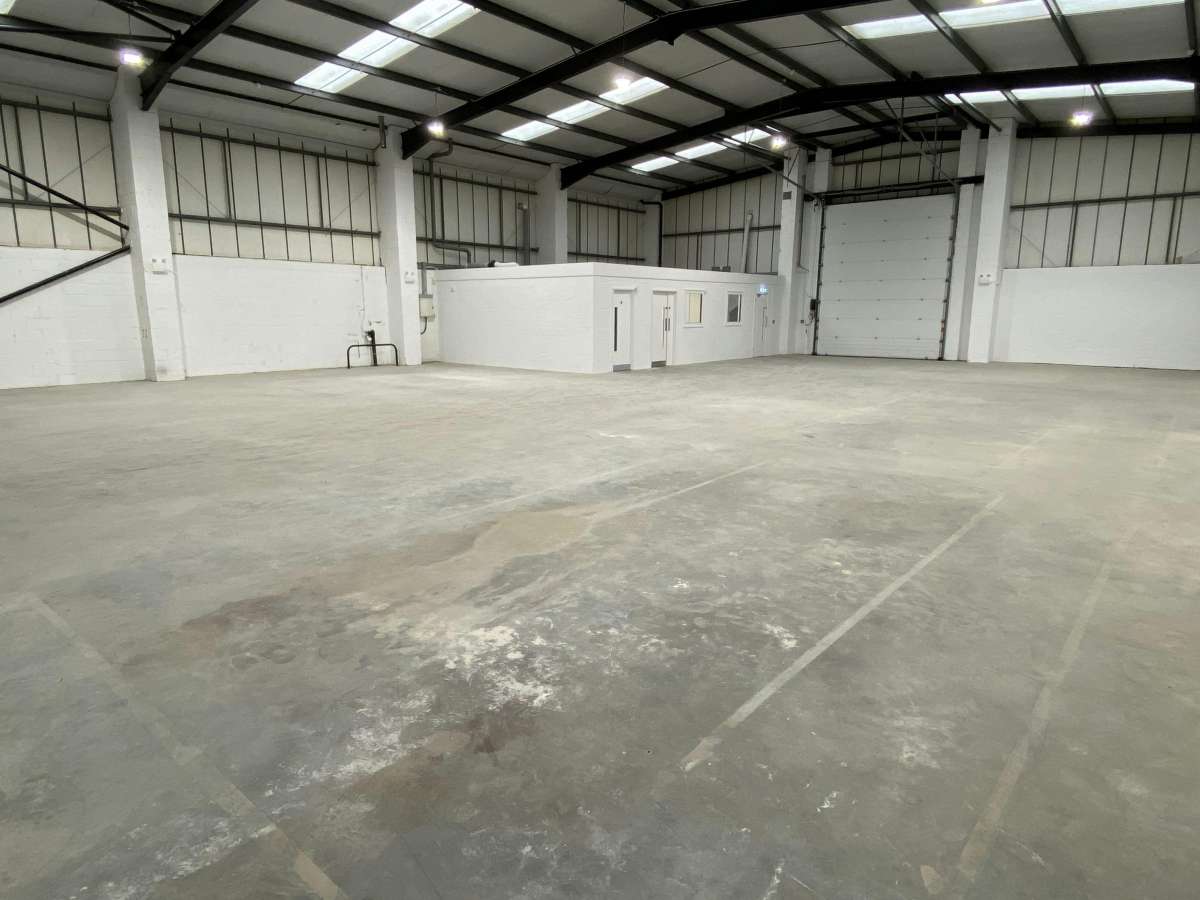 Industrial Unit in Dartford - photo 3