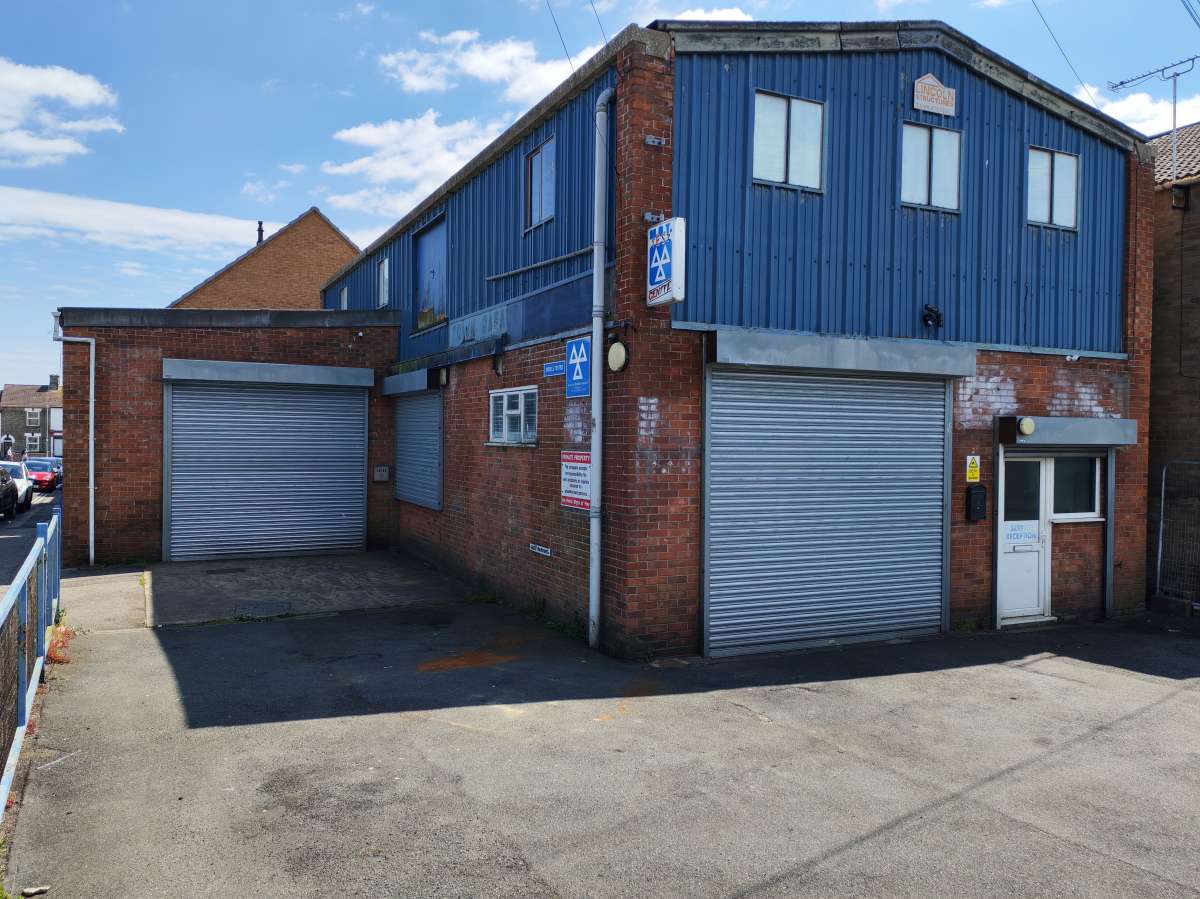 Industrial Unit To Let, Lowestoft